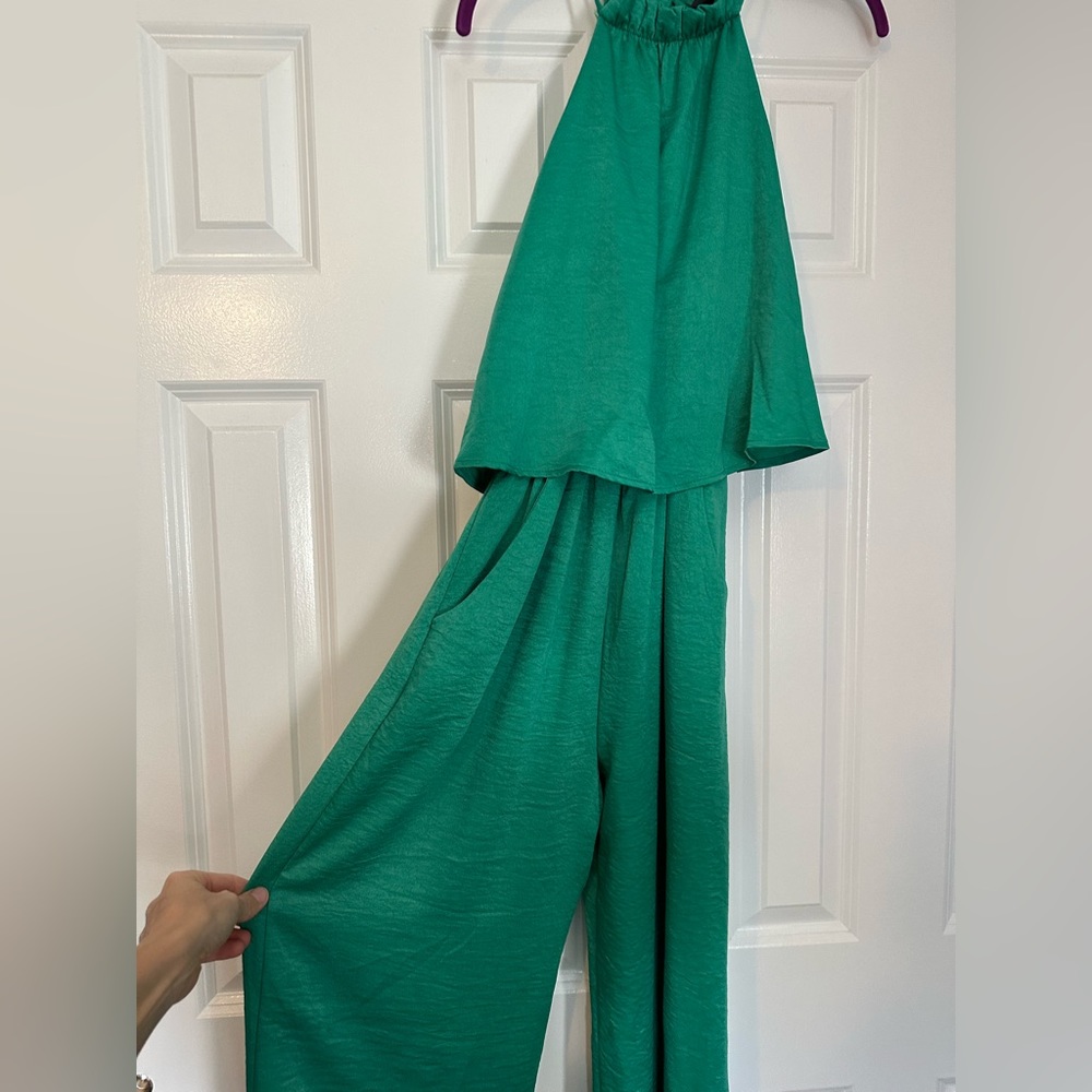 Vici green satin jumpsuit size medium nwot - Picture 6 of 8